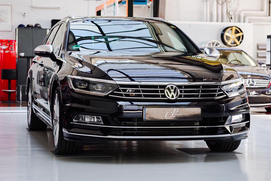 VW PASSAT R LINE SIGNATURE DETAILING... - Platinum Cars GmbH