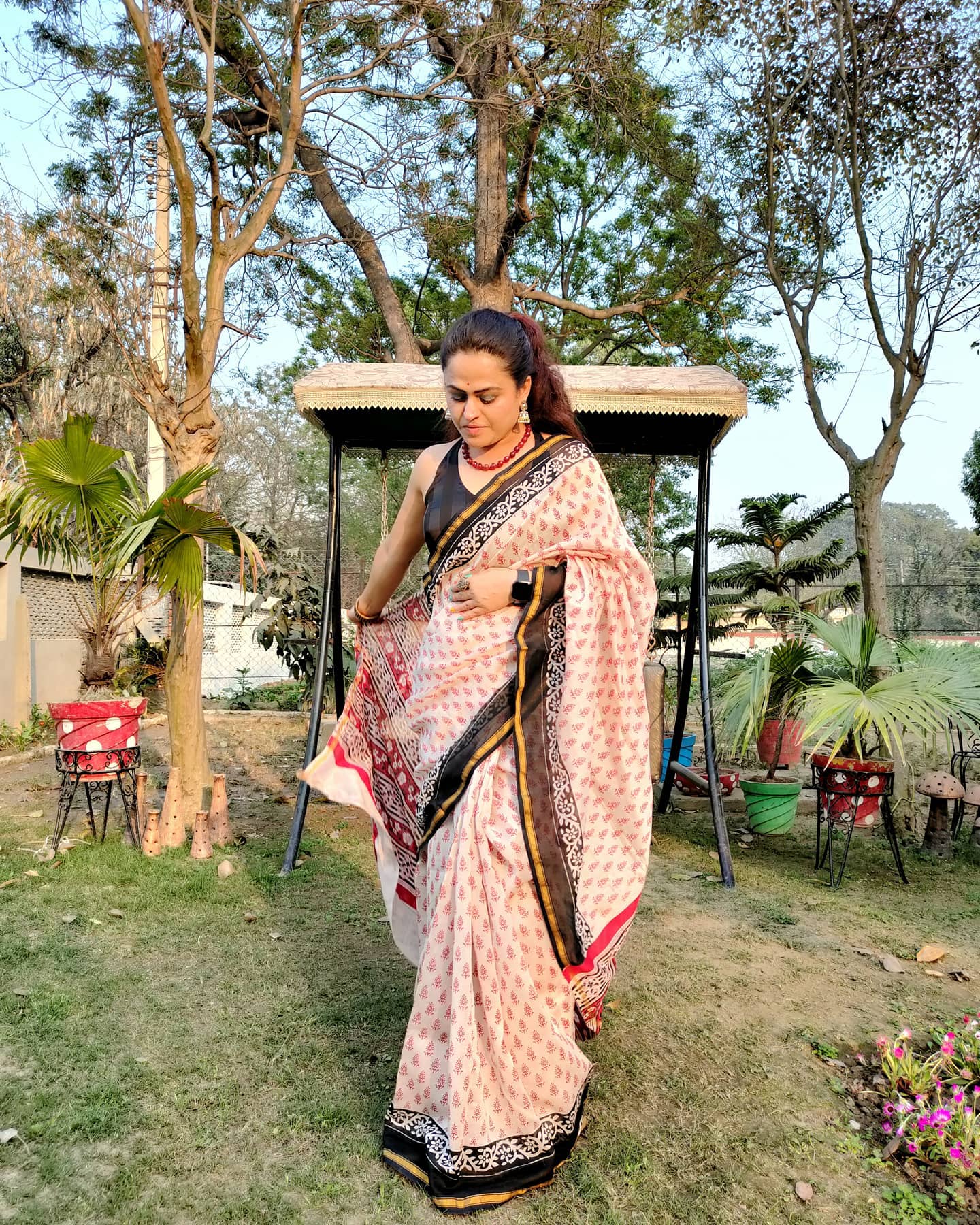 Stavya - The simpler the saree is,the more breathtaking it... | Facebook