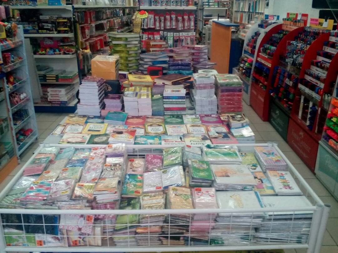 Buku Sekolah Home Facebook