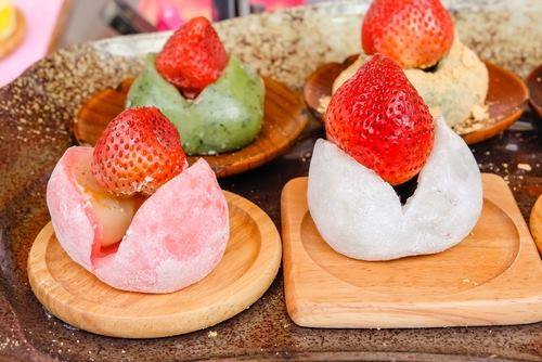 Daifuku (大福) or Daifuku Mochi (大福餅) is a type of wagashi