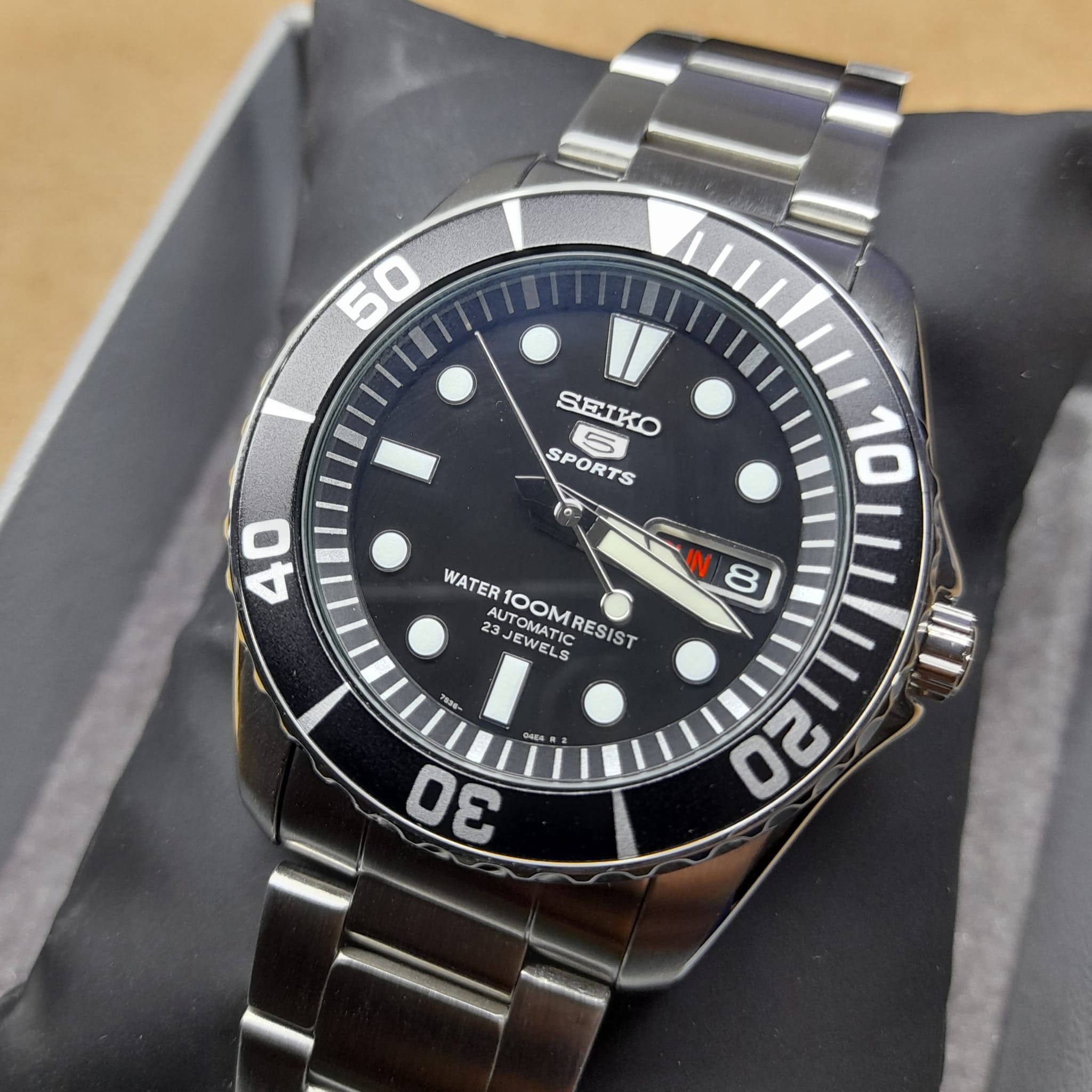 SEIKO Exclusive IENA x HIROB 30mm (SZFG003) Quartz Movement PRICE