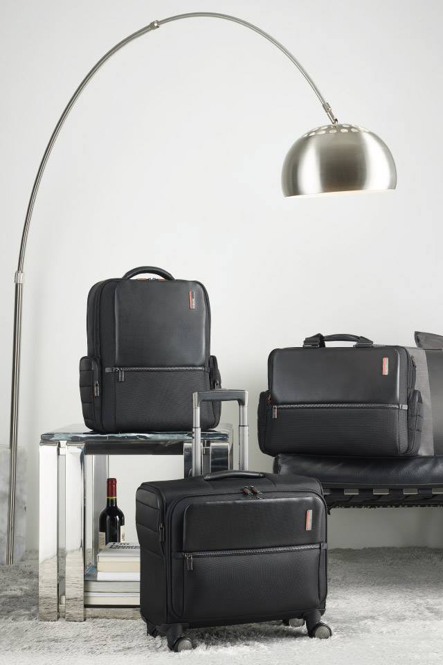 | VERON | 時尚與專業兼具的都會經理人必備... - Samsonite Taiwan | Facebook