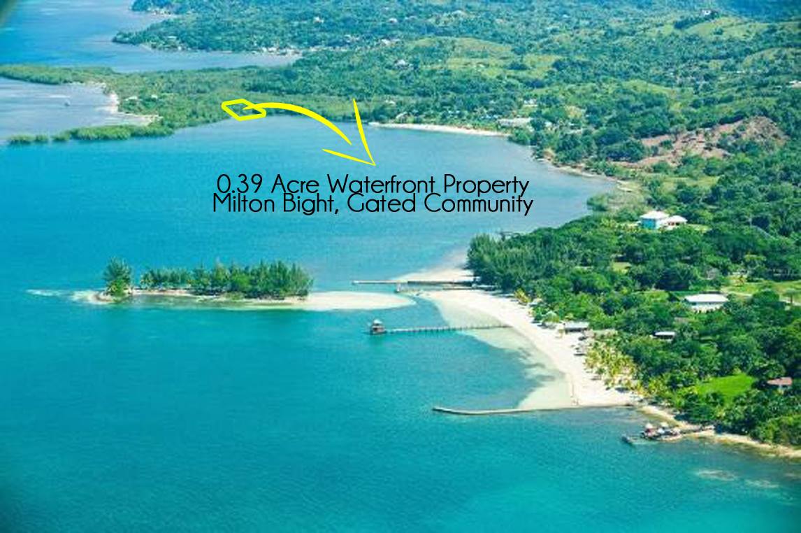 This unique 0.39 acre waterfront... - Roatan Best Properties | Facebook