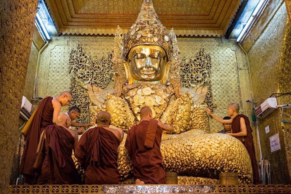 Maharmuni Buddha Temple in Mandalay, Myanmar. The Mahamuni Buddha