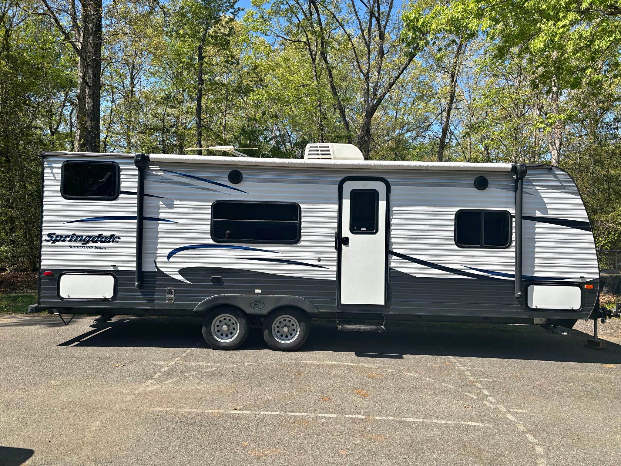 2017 Keystone Springdale by Summerland series 28’ model no slides ...