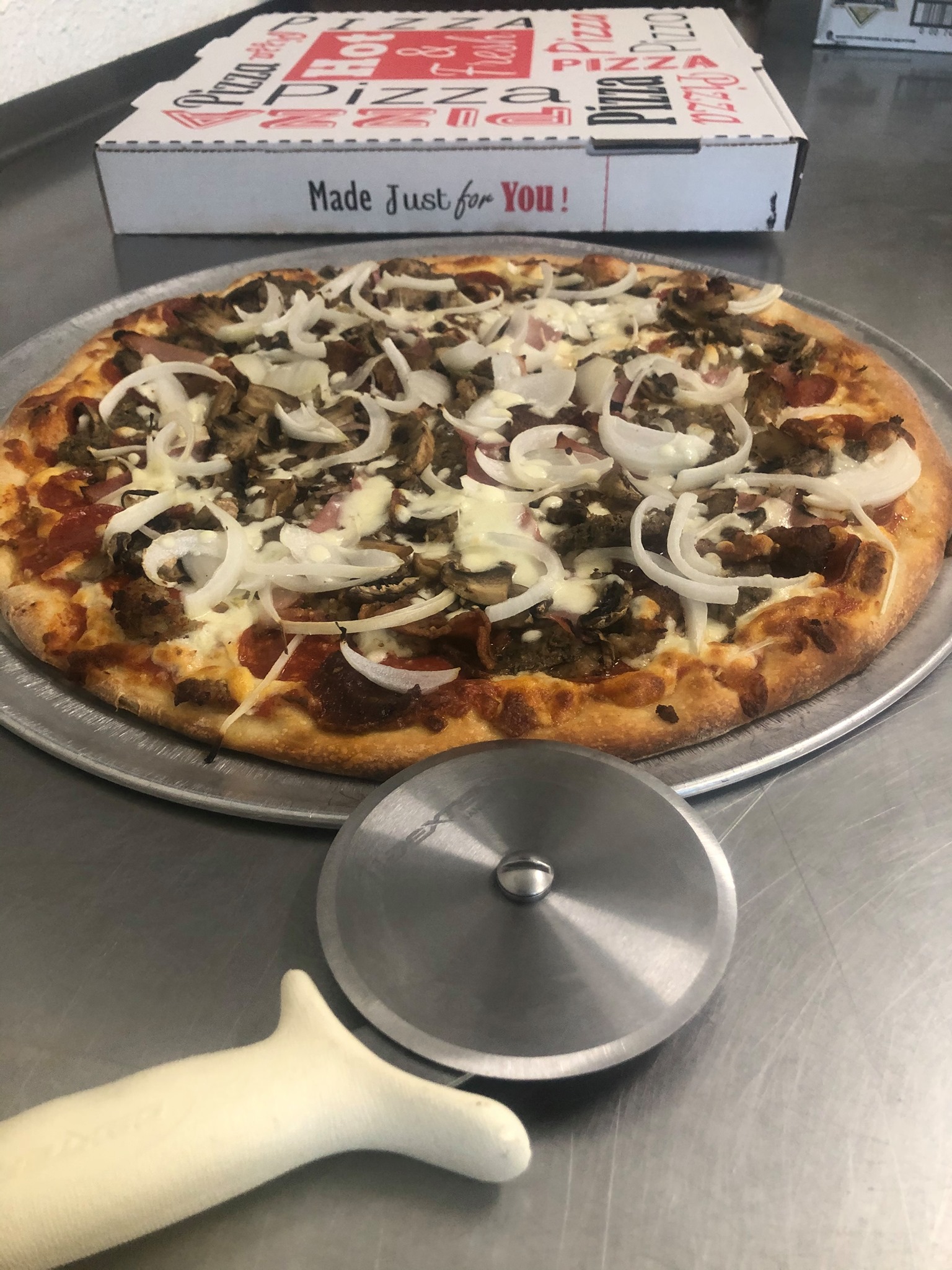 Wildman’s Pizza, Pasta & Pythons | Everglades City FL