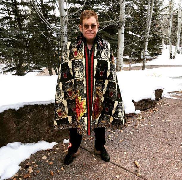 専用　　GUCCI エルトンジョン　西島着用 Elton - Elton's fabulous Gucci look on Boxing Day. 🎄🎅 | Facebook