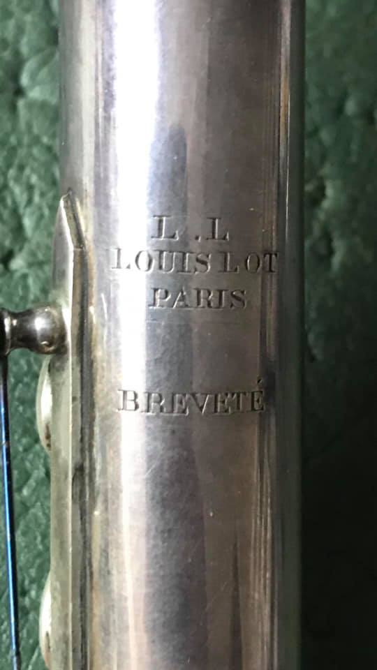 LOUIS !!!! Gorgeous details on this very old Louis Lot Flute !!!