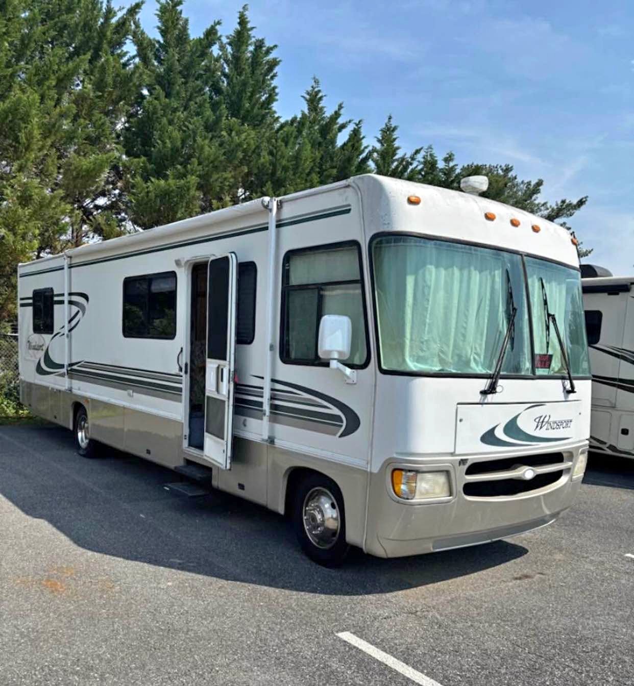 1999 Thor Motorhome Ford V10 Triton - RVs & Campers - Ocean City ...