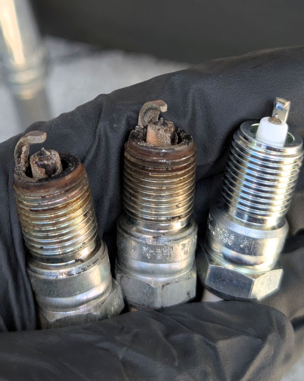 Set Of 4 NGK DPR8EA-9 Spark Plugs - Part 4929, Made In Japan