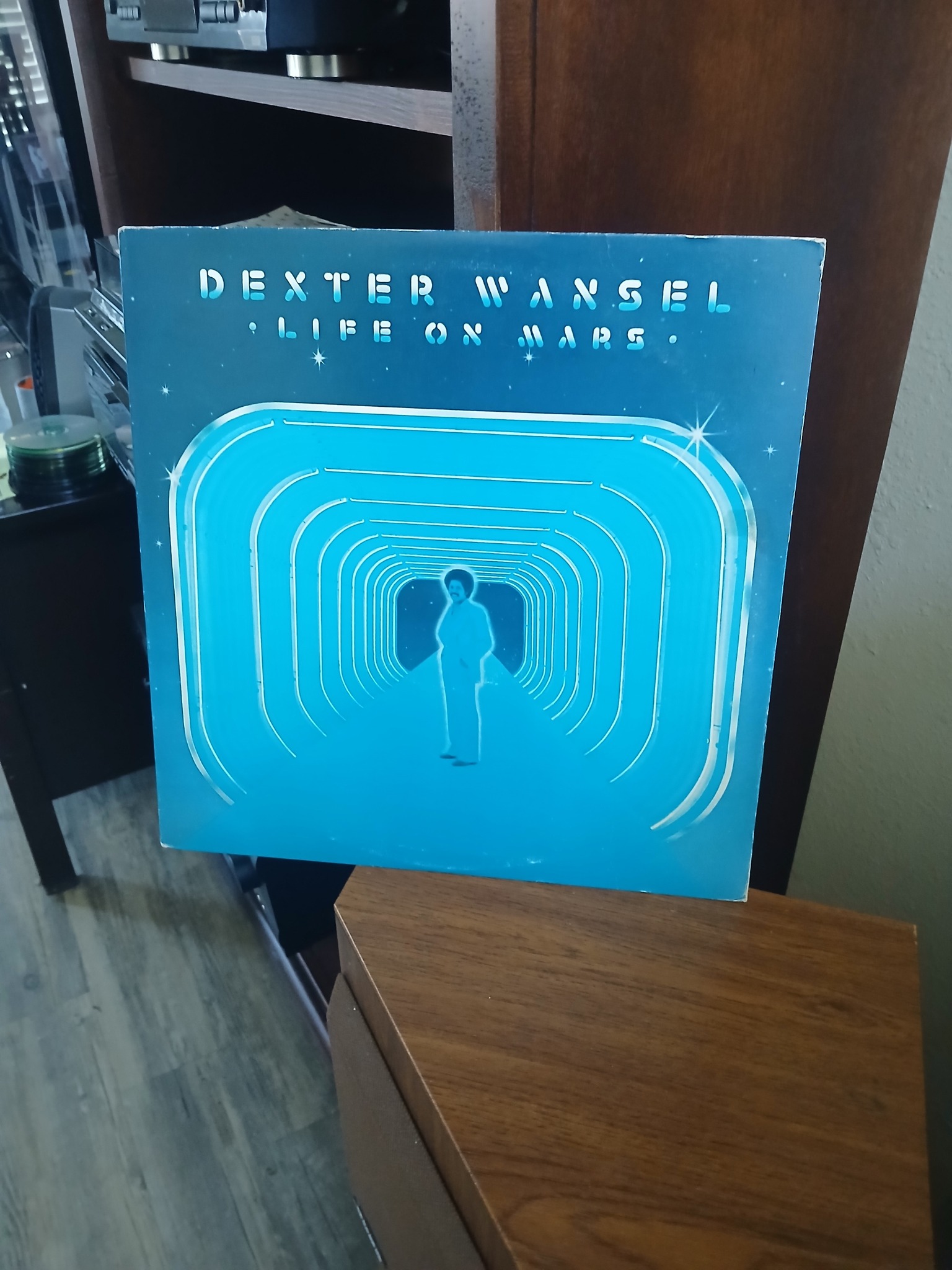 Dexter Wansel's Life On Mars song details