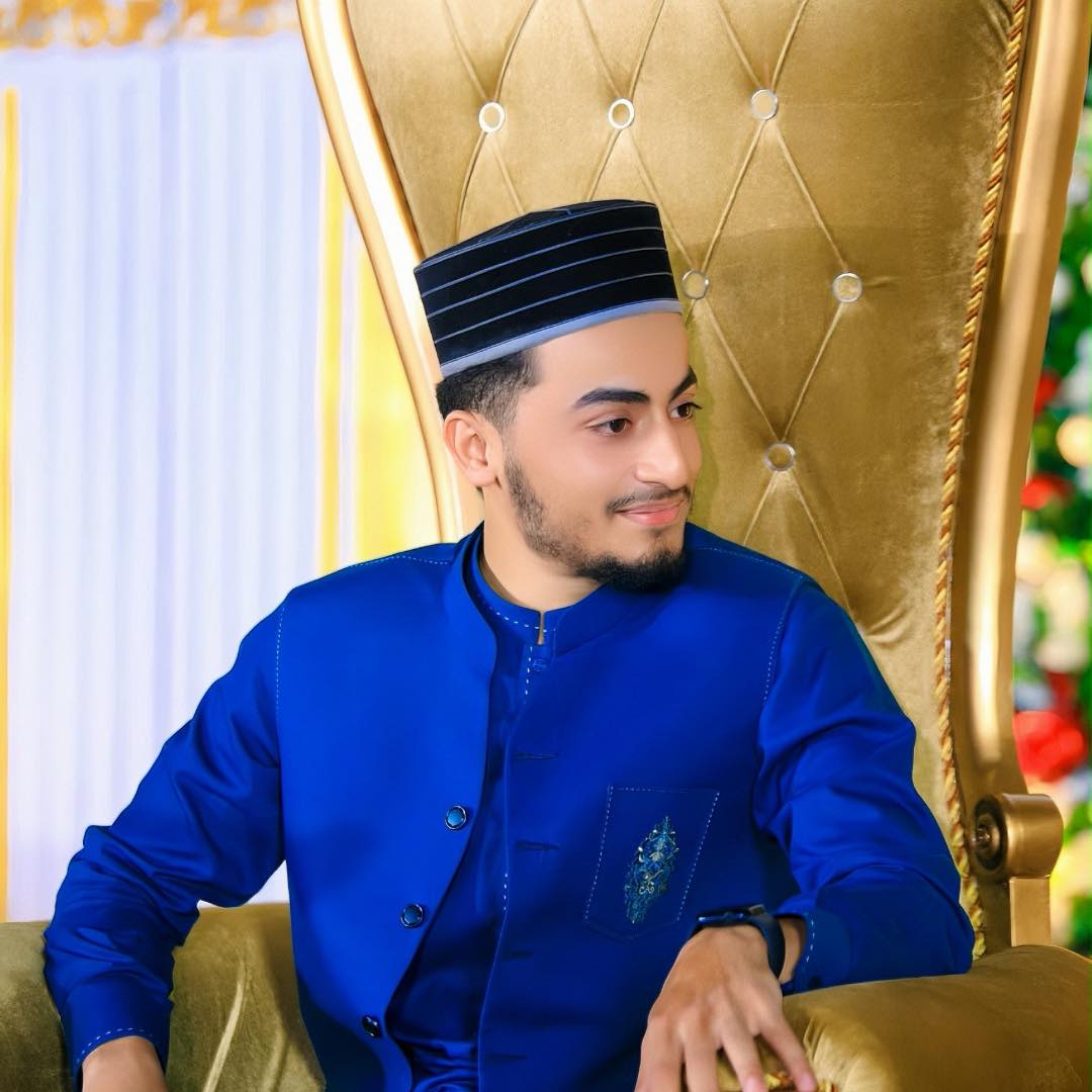 NIGAH E KARAM HO 🖤🙏 ️ Now Live On Ali Shabbir YouTube! 👍 Like | 💬 ...