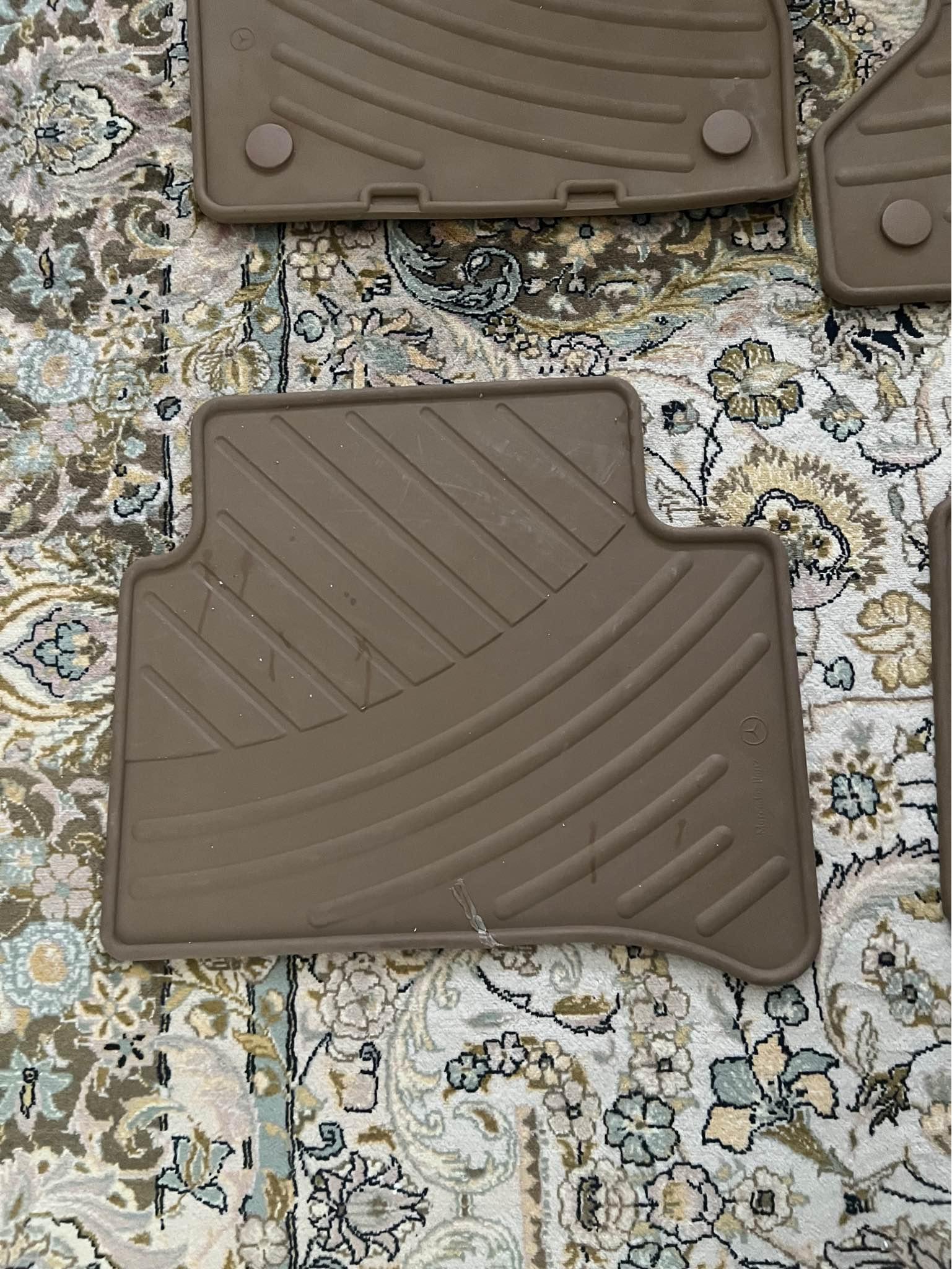 Mercedes car beige tan light brown mat rubber carpet mats used ) Car