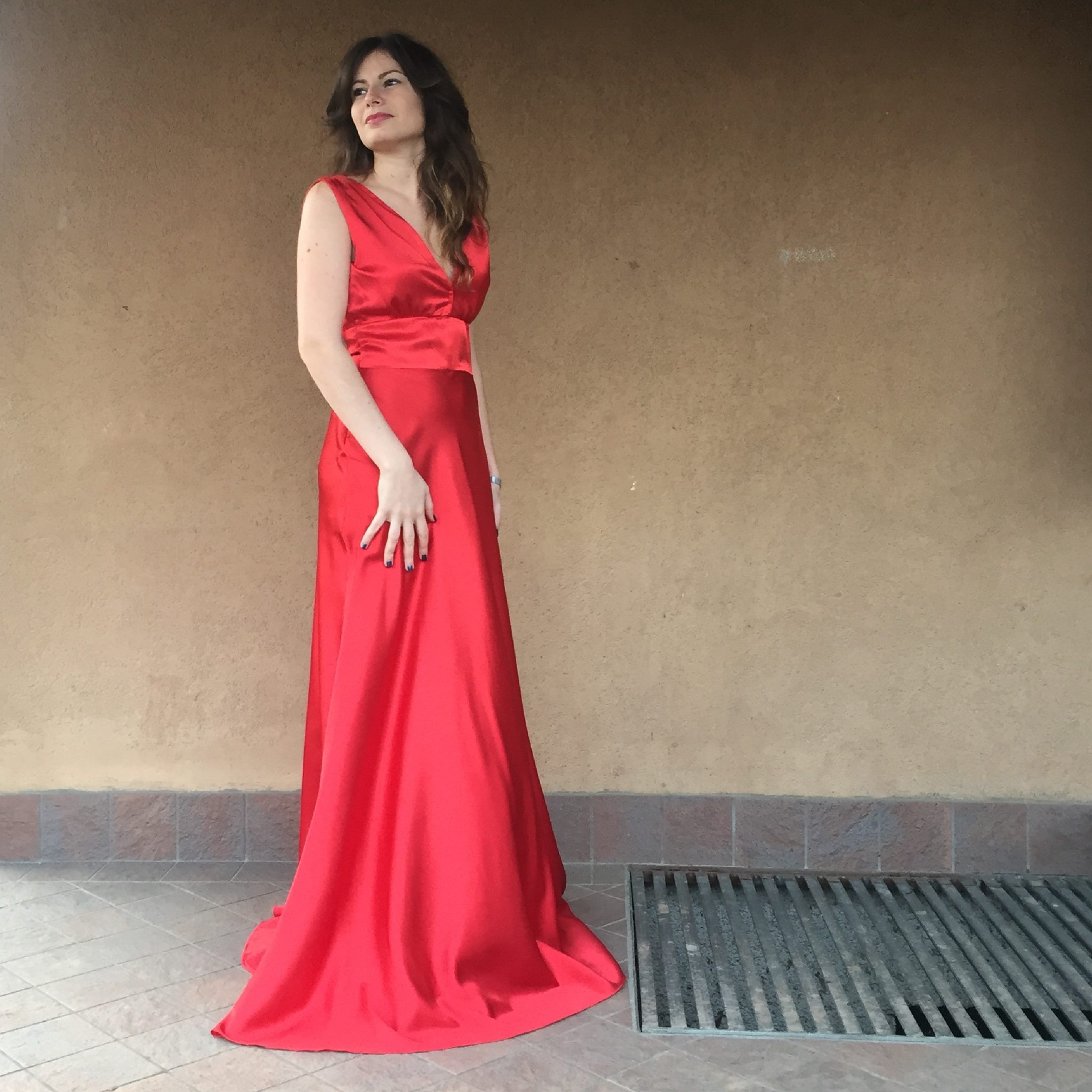 francesca's holiday dresses Francesca is ready for a special night in style. 💃🥂 And you? What's your go-to outfit for the holidays parties? 👇 Discover more about our Michelle dress http://bit.ly/Long_Red_Dress _sale_SAVE_73%