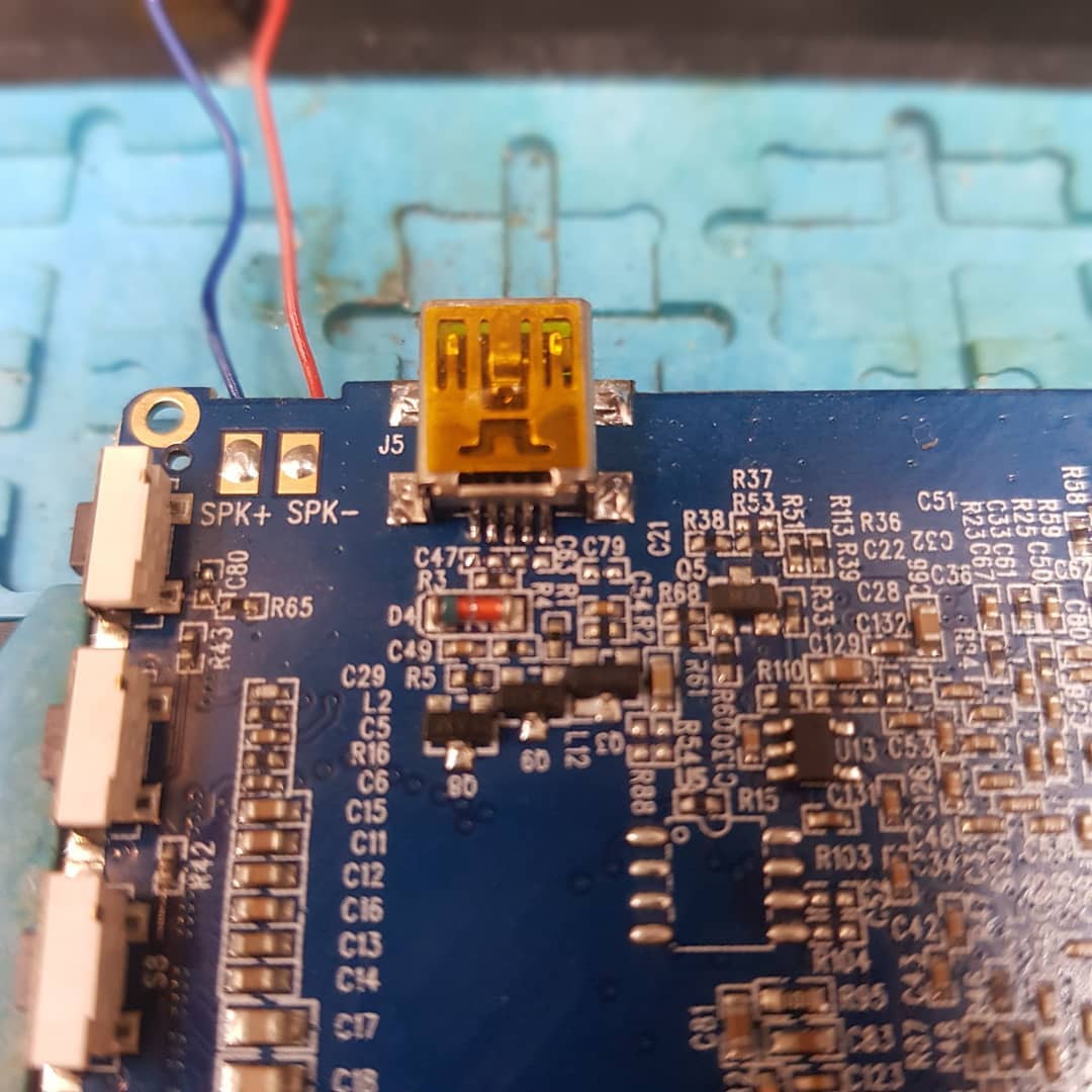 光華商場小朱現場維修服務 行車記錄器mk102 Mini Usb尾插孔補焊 光華商場三樓12室 Facebook