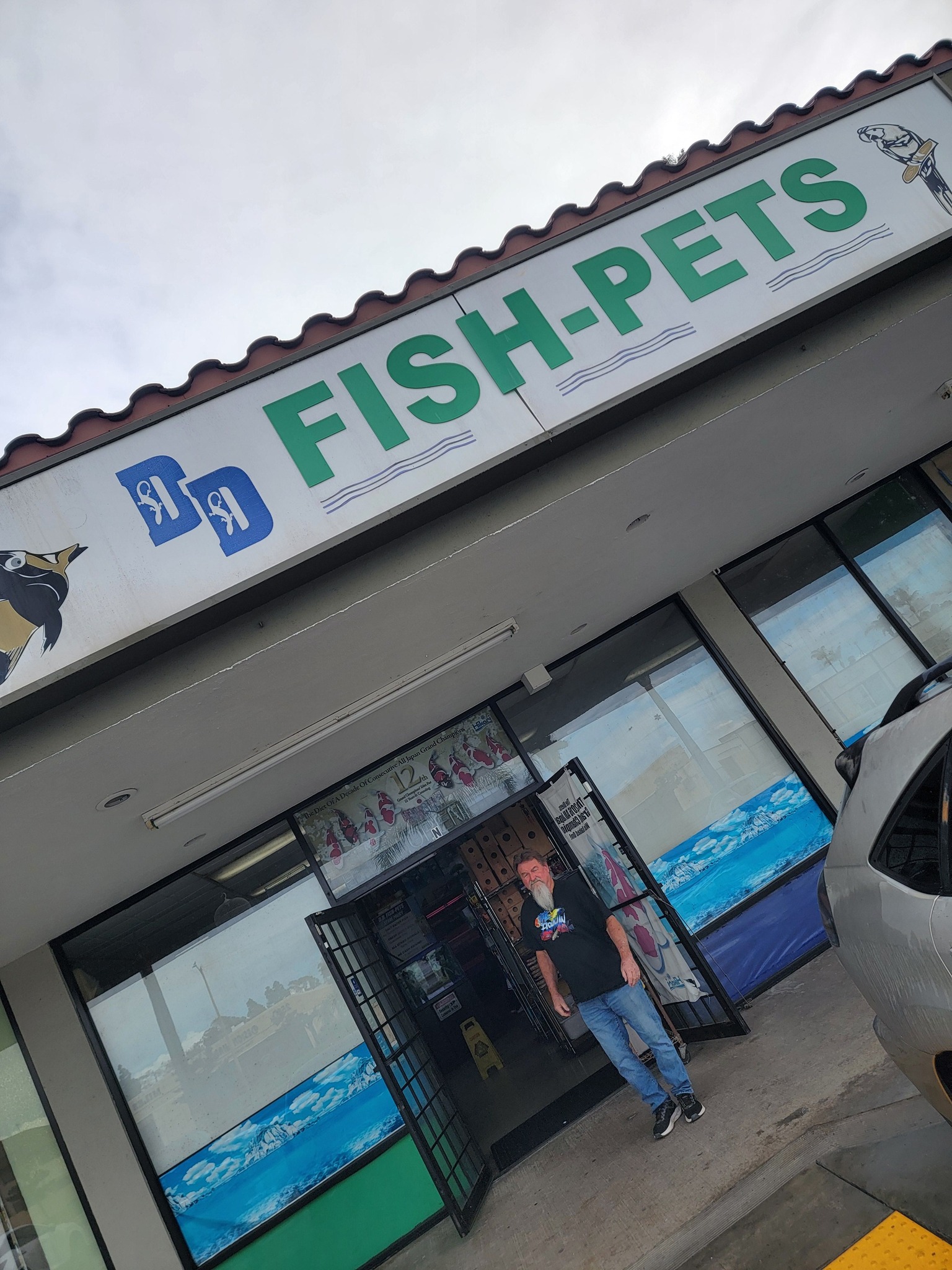 Tee Cee - DD fish and pets in Santa Ana ,Ca in Orange... | Facebook