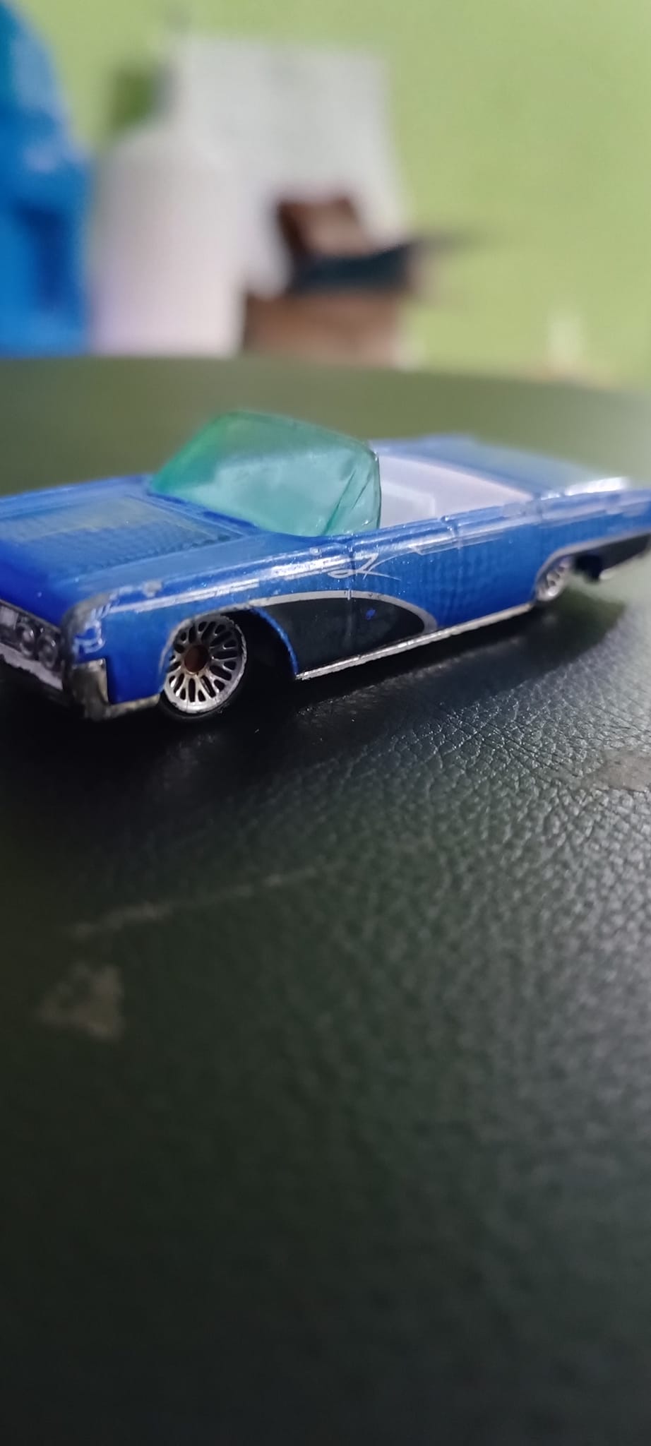 Hot Wheels 2001 #091 Hippie Mobiles '64 Lincoln Continental Blu Scala 1:64 - Foto 5