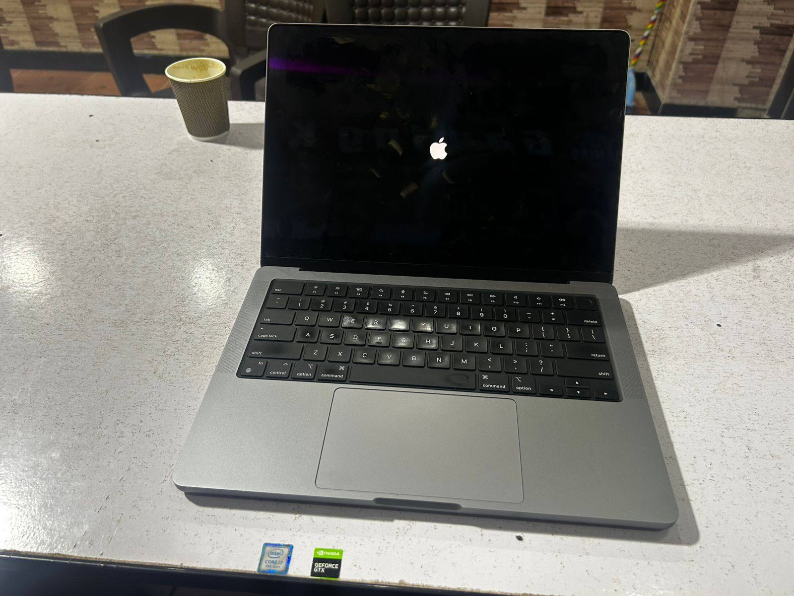 ? 14” MacBook Pro M5 (16GB / 512GB) ? Silver & Space Black 