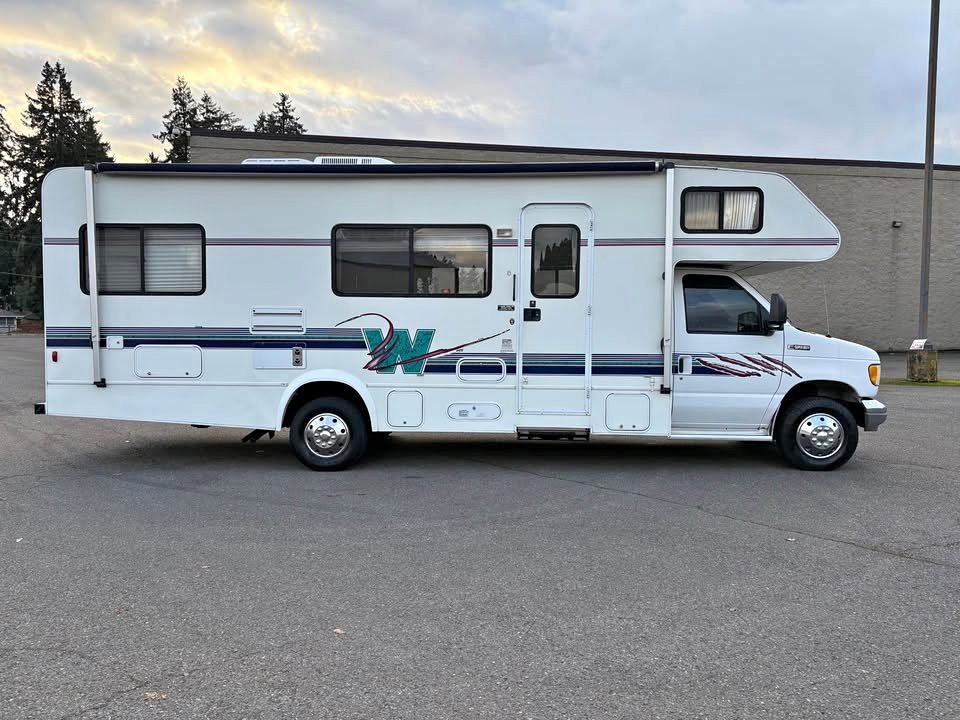 1997 Winnebago Minnie Winnie 29ft Class C Motorhome Only 33k Miles ...