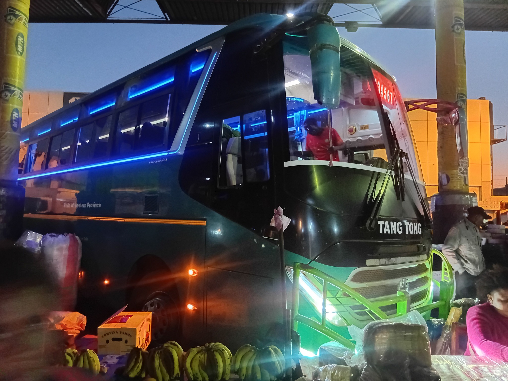 Tang Tong bus loading at Intercity Bus Terminus