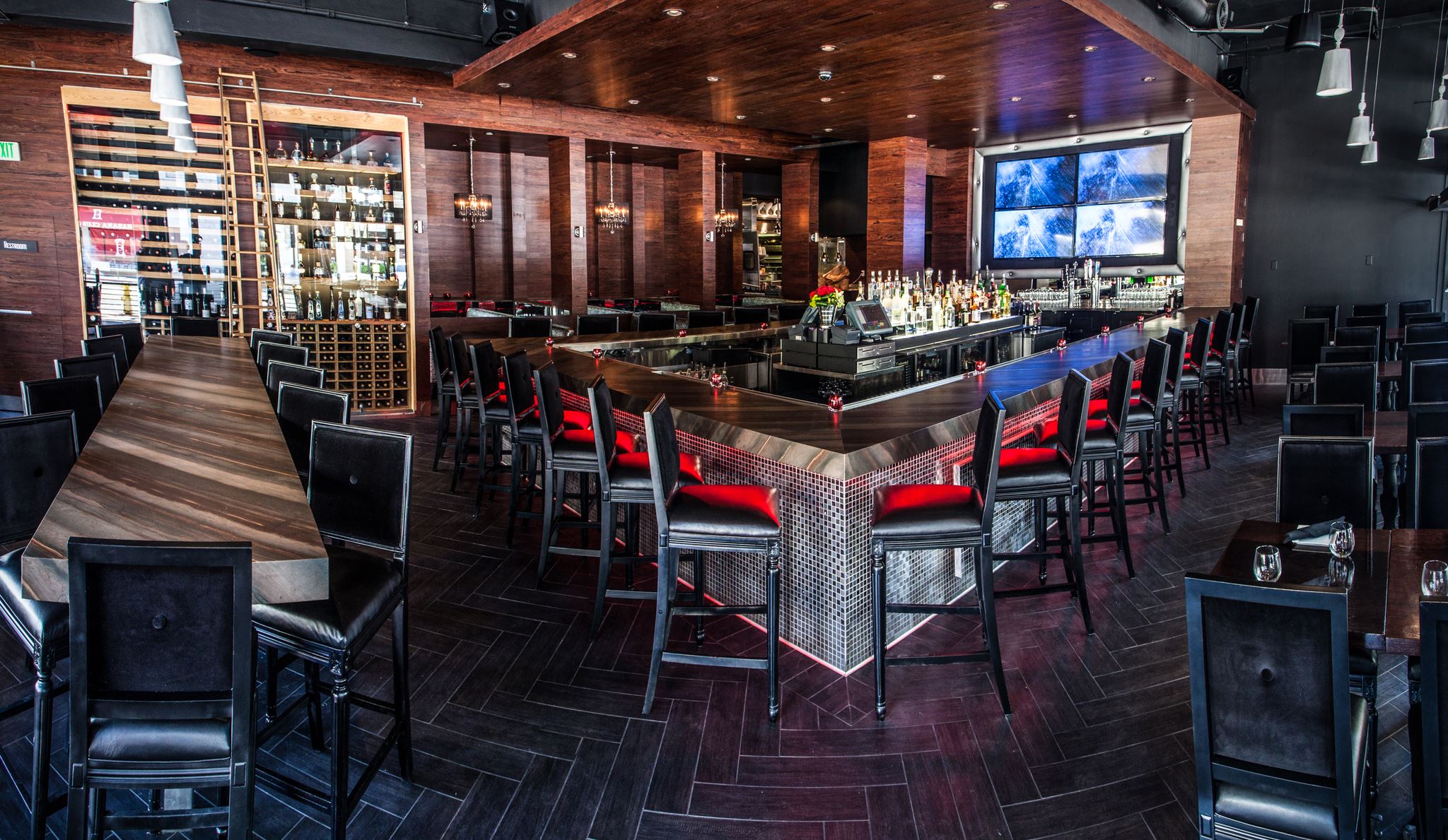 ViVa bar + kitchen | San Diego CA