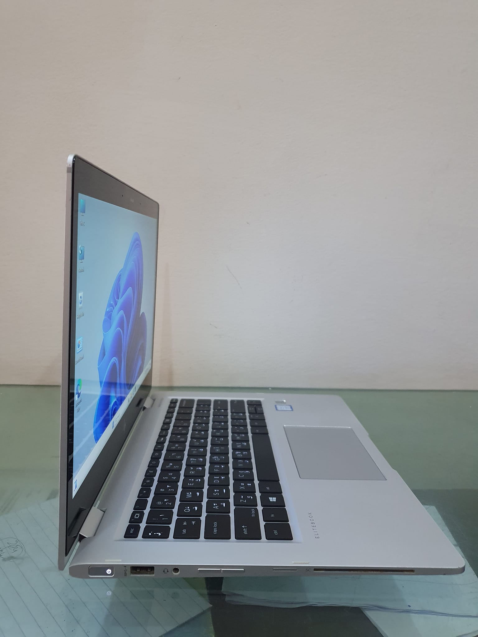 Hp Elitebook Revolve @14k Core i5 8gb Ram 256gb SSD Widows 10pro 