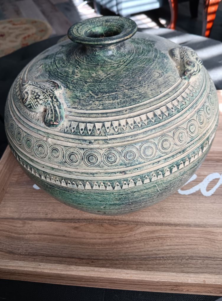 How to identify vintage or modern ceramics without markings