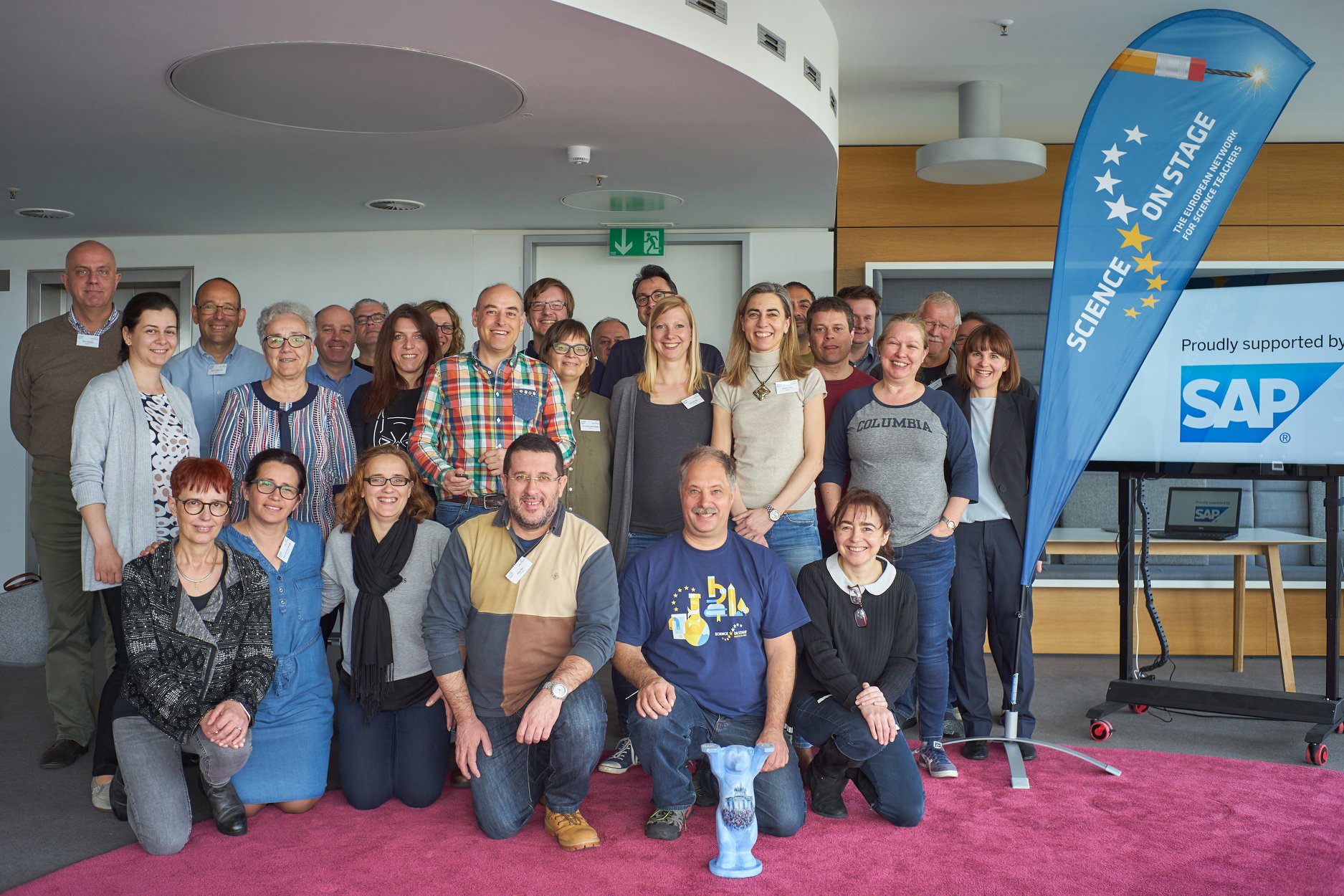 Last weekend 23 teachers from 7... - Science on Stage Europe