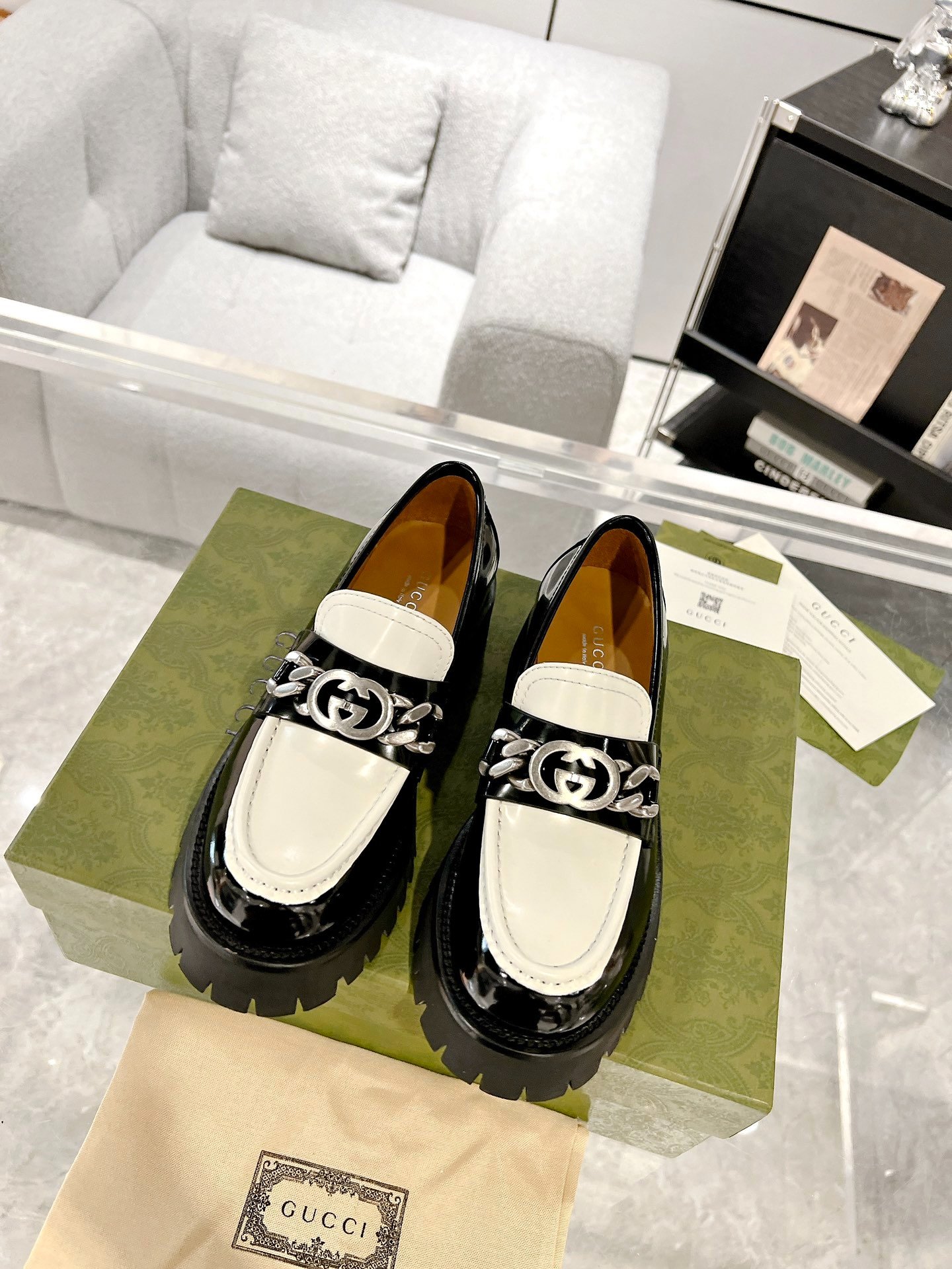 Gucci Interlocking G Chain Two-Tone Leather Lug Sole Platform