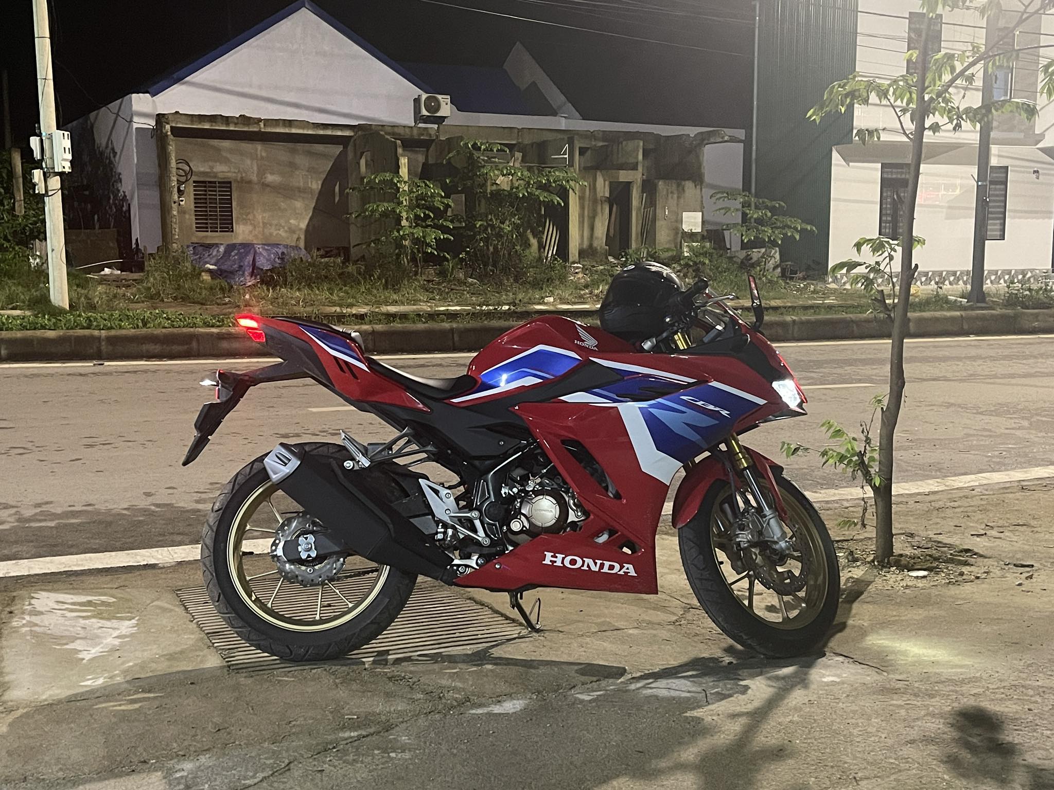 HONDA CBR 150R - CB150 R VietNam | Lần đầu chơi xe, mọi người cho em ...