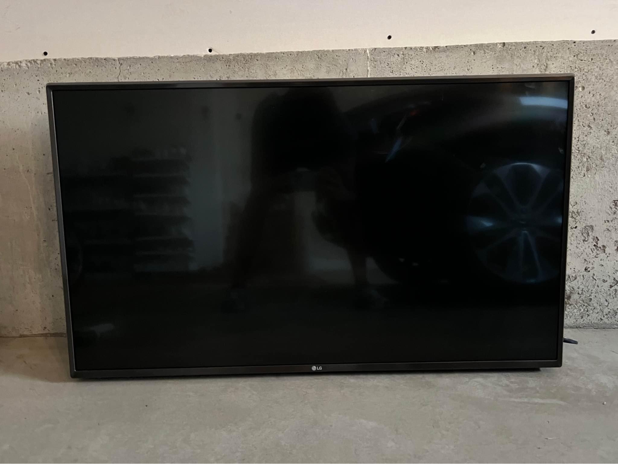 LG 43UJ630A 2018 Model One-touch access to Amazon and Netflix