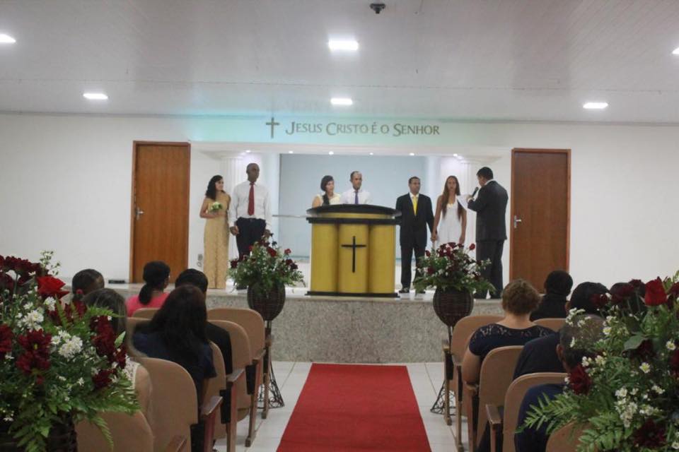 A oficialização do casamento é... - Universal Dourados - MS