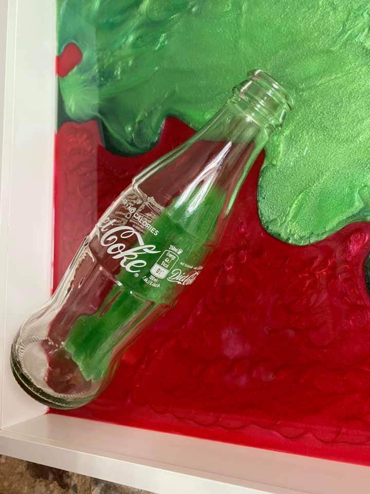 Resin art with Coke can and pouring effect