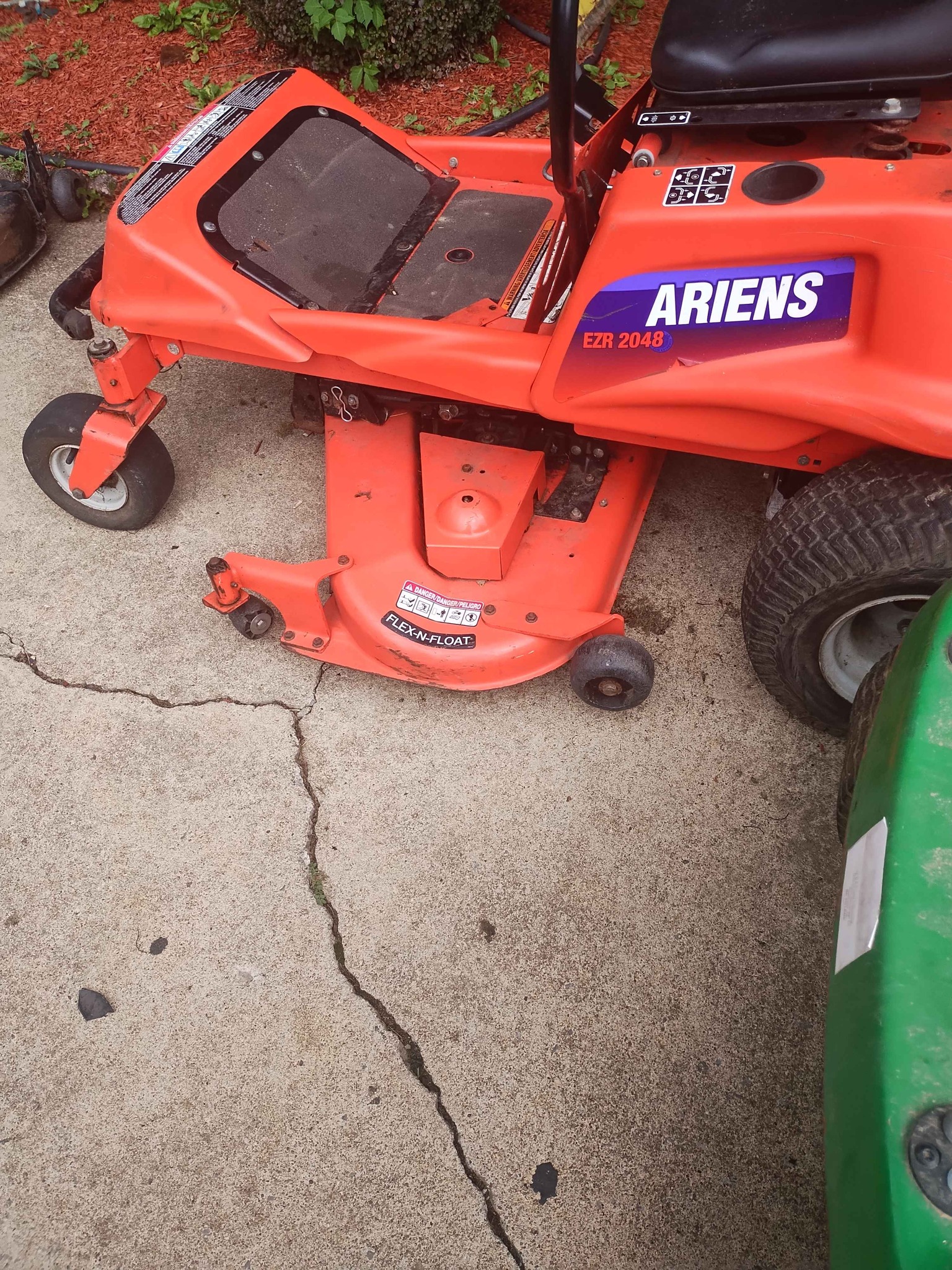 Aaron's zero turn lawn tractor - Lawn Mowers - Campbell, Ohio ...