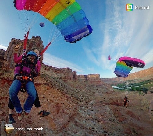 Atair - Tandem trains with @basejump_moab 🤪 #basejump #basejumping # ...