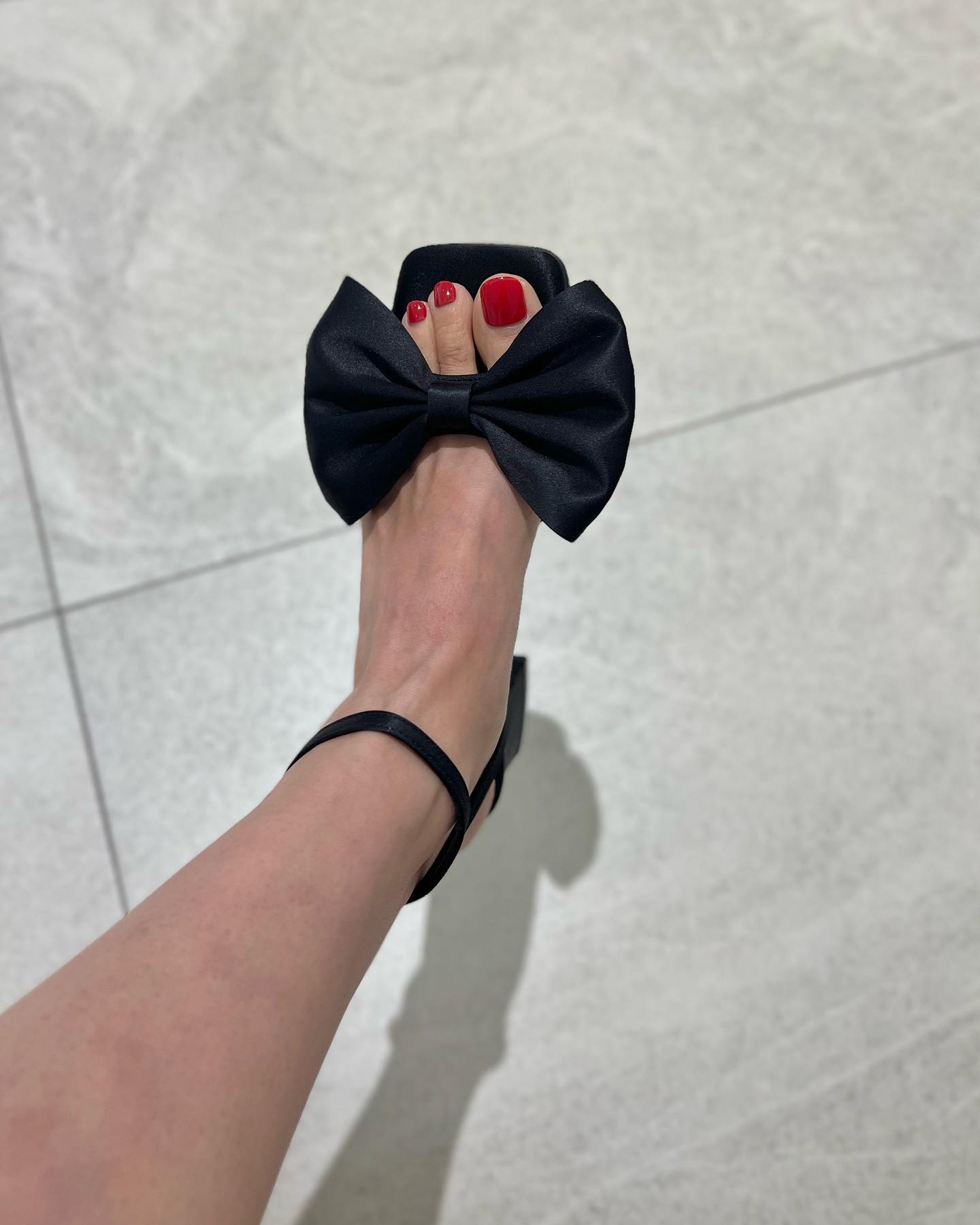 Minaco - 디자이너 픽~ 블랙 💕💕💕 넓은 중창에 5cm 사각굽 블랙실크는 데일리로 신을려고...