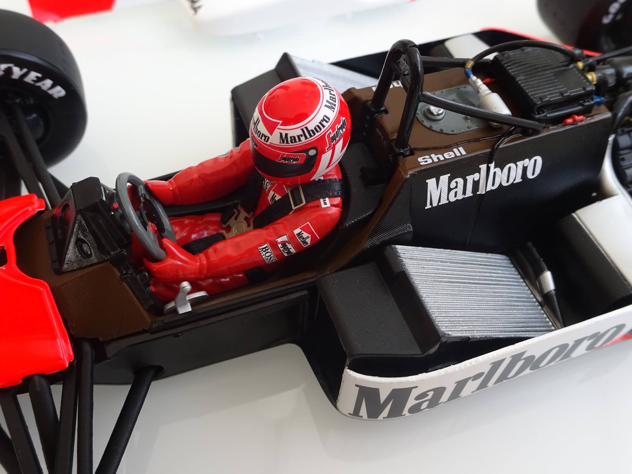 1/18 TECNOMODEL - McLAREN - F1 MP4/1C No. 8 USA LONG BEACH GP