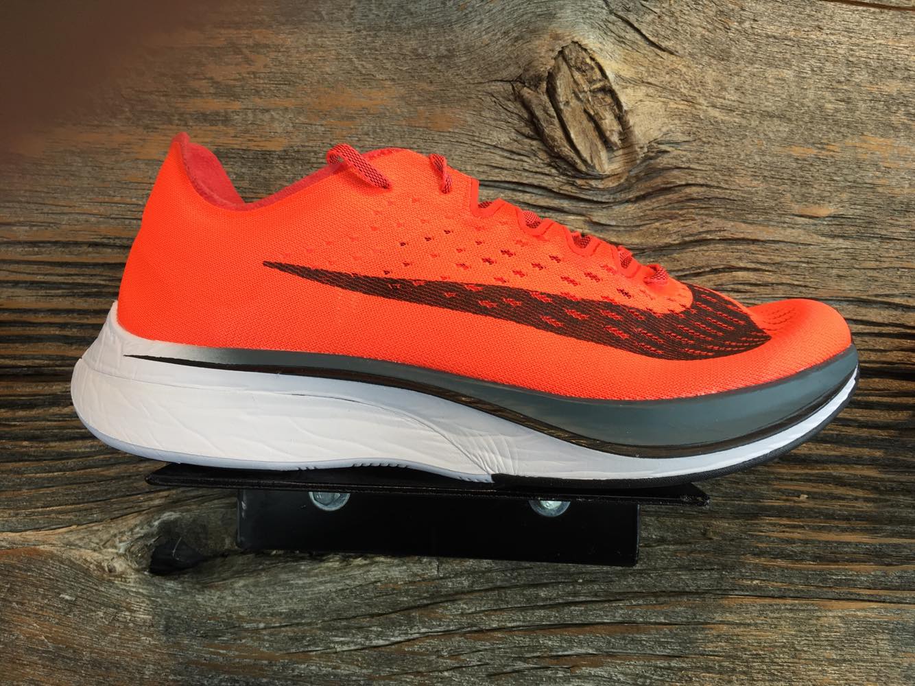 The Nike Vaporfly 4 x Jakob Ingebrigtsen is LIVE at Nike! Link 