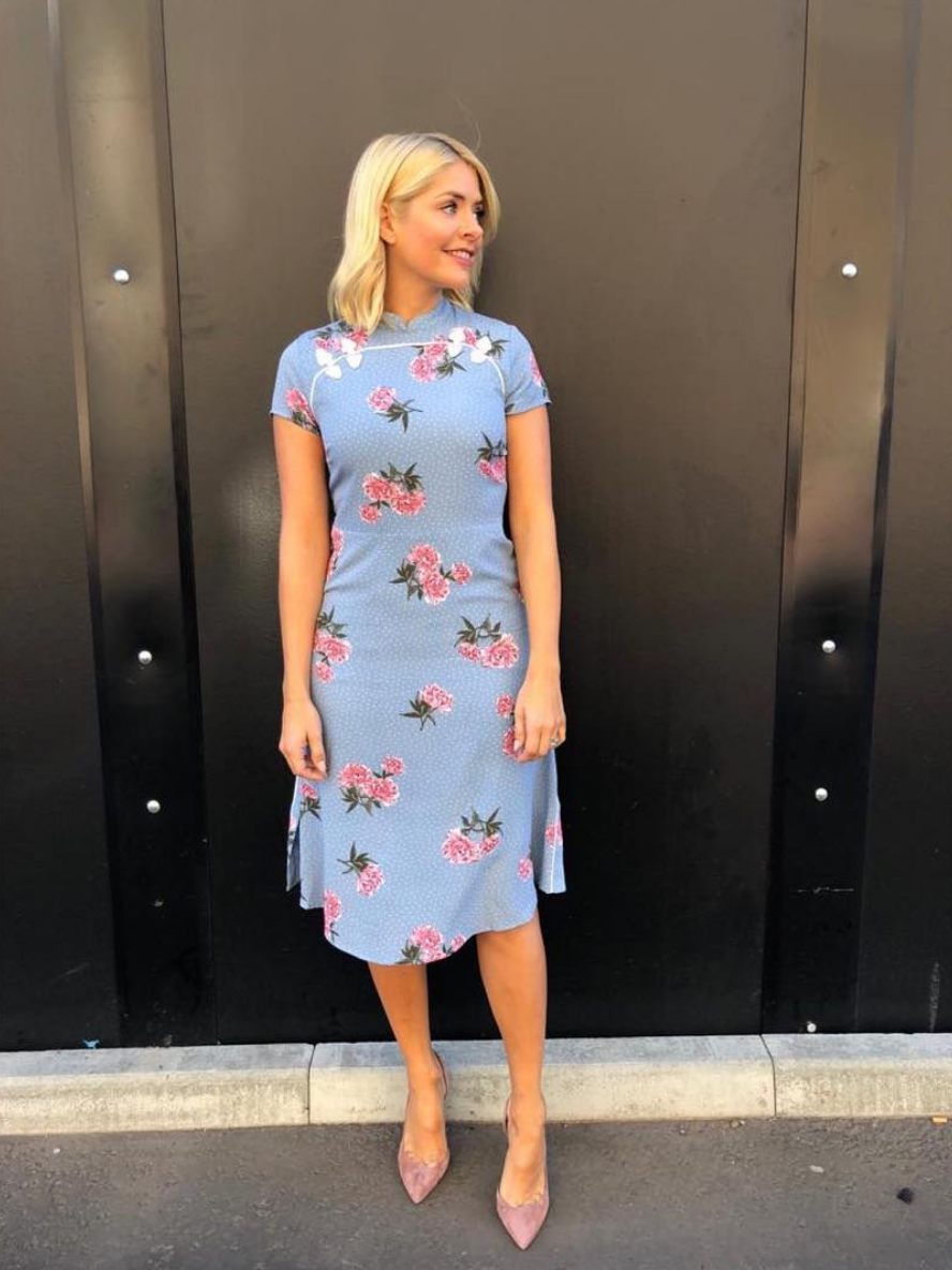 asos blue beaded dress Rent Edition Embellished Gathered Waist Mini In Bright Size:10 USA date night glam Maria von Trapp Wasn't out detailing and a