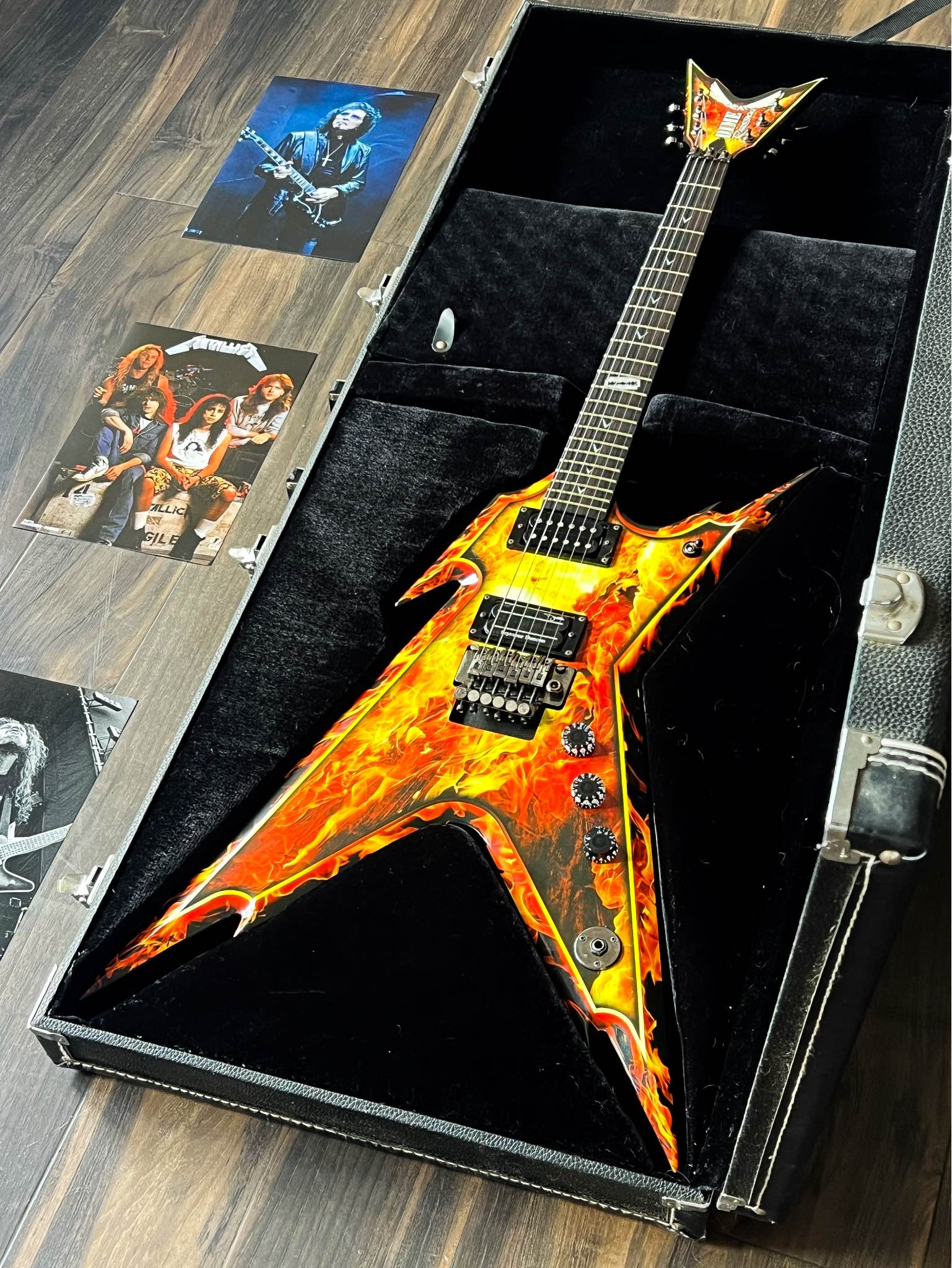 Dean Korea Dimebag Signature Razorback Explosion - Electric Guitars ...