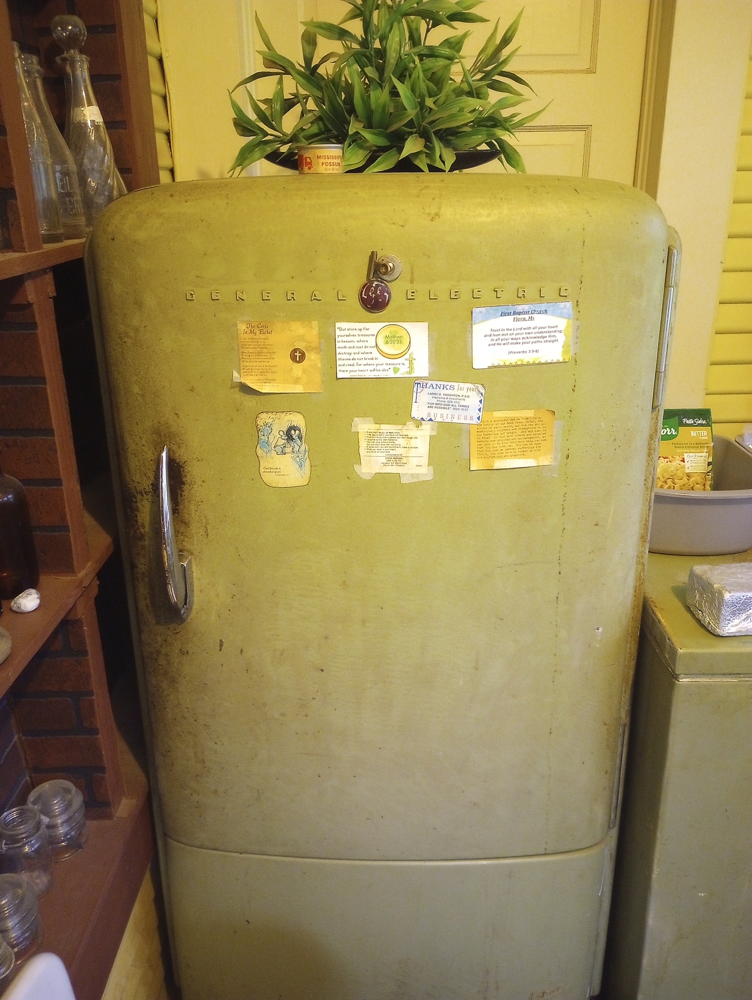 1941 GE refrigerator still in use after 83 years