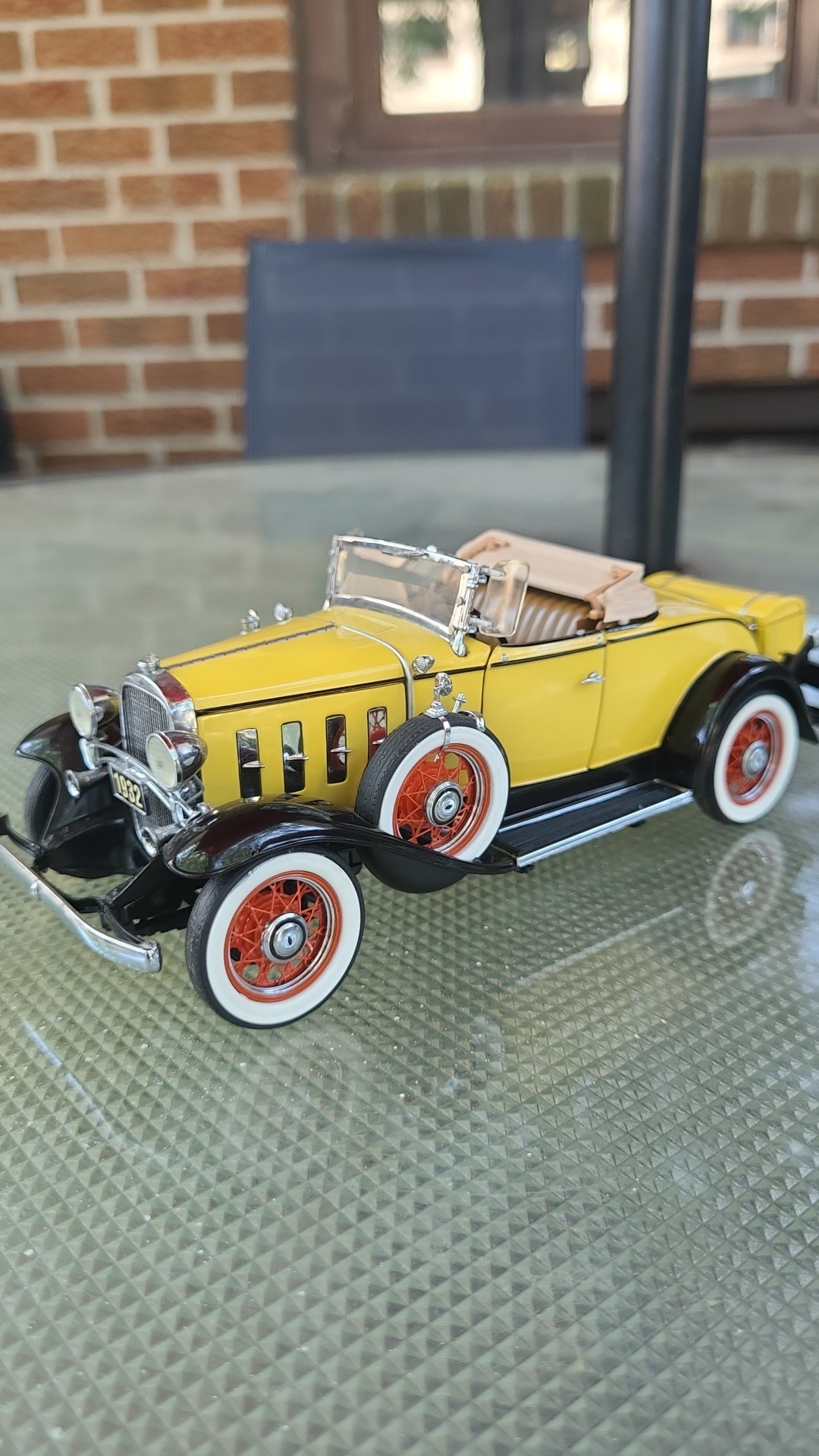 1932 Chevrolet Confederate roadster model by Franklin Mint