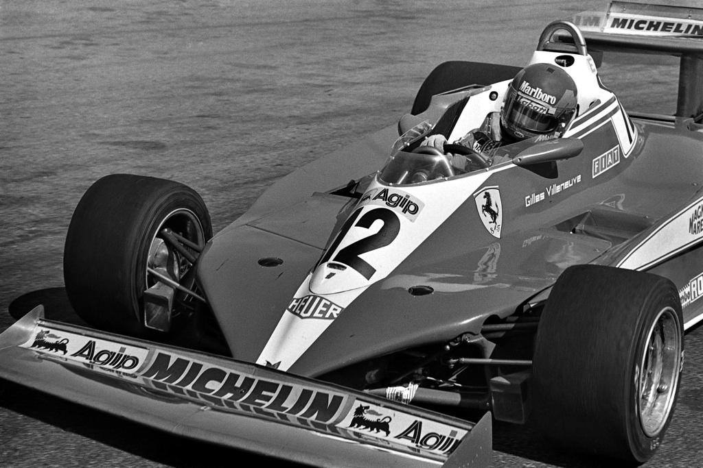 Year 1977 Japanese GP Gilles Villeneuve, Ferrari 312T2 spins onto