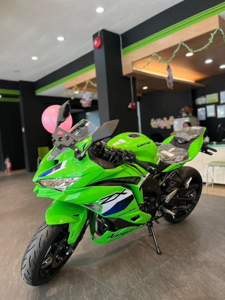 Ninja zx-4rr 2026 available for sale