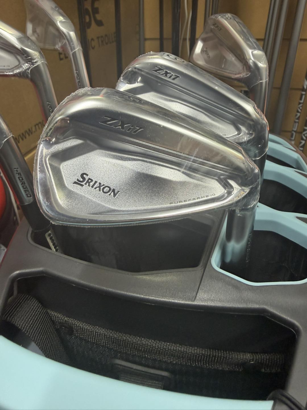 フライデー Srixon ZXi5 and ZXi7 irons now in stock