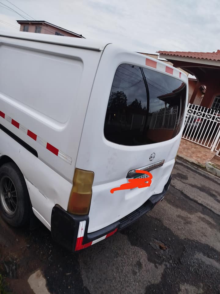 Vendo o cambio busito panel Nissan urvan Leer descripcion dónde está y ...