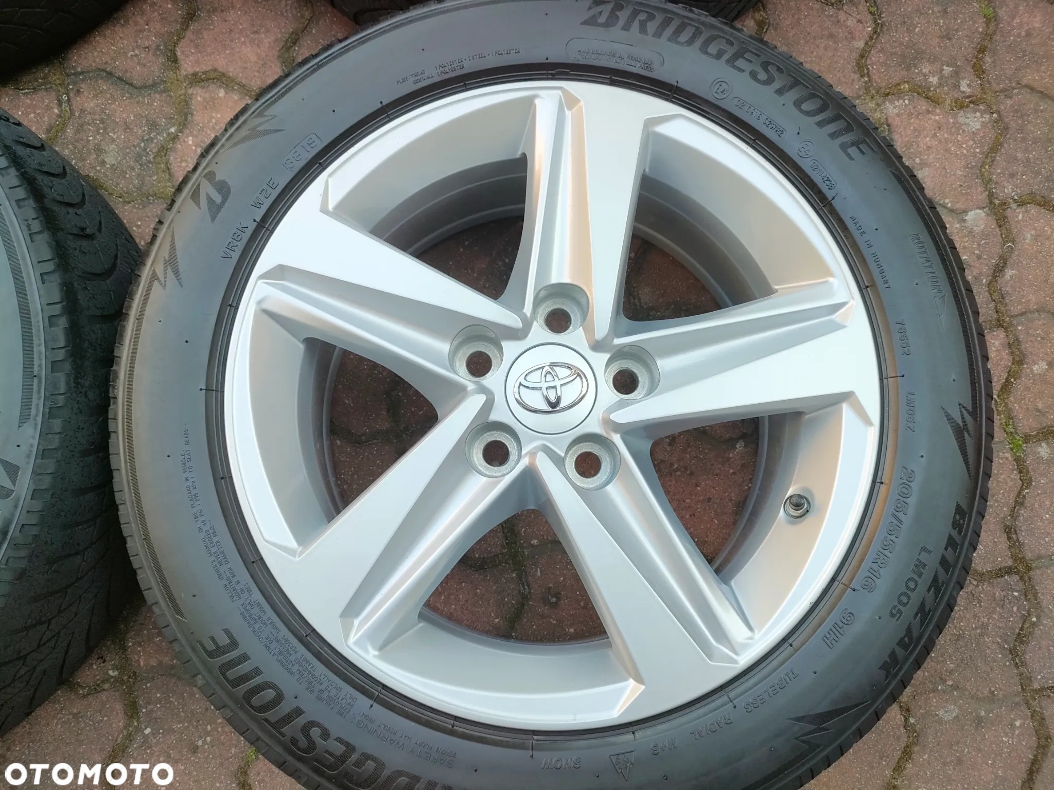 Toyota Yaris Cross owner seeks advice on damaged rims after casa