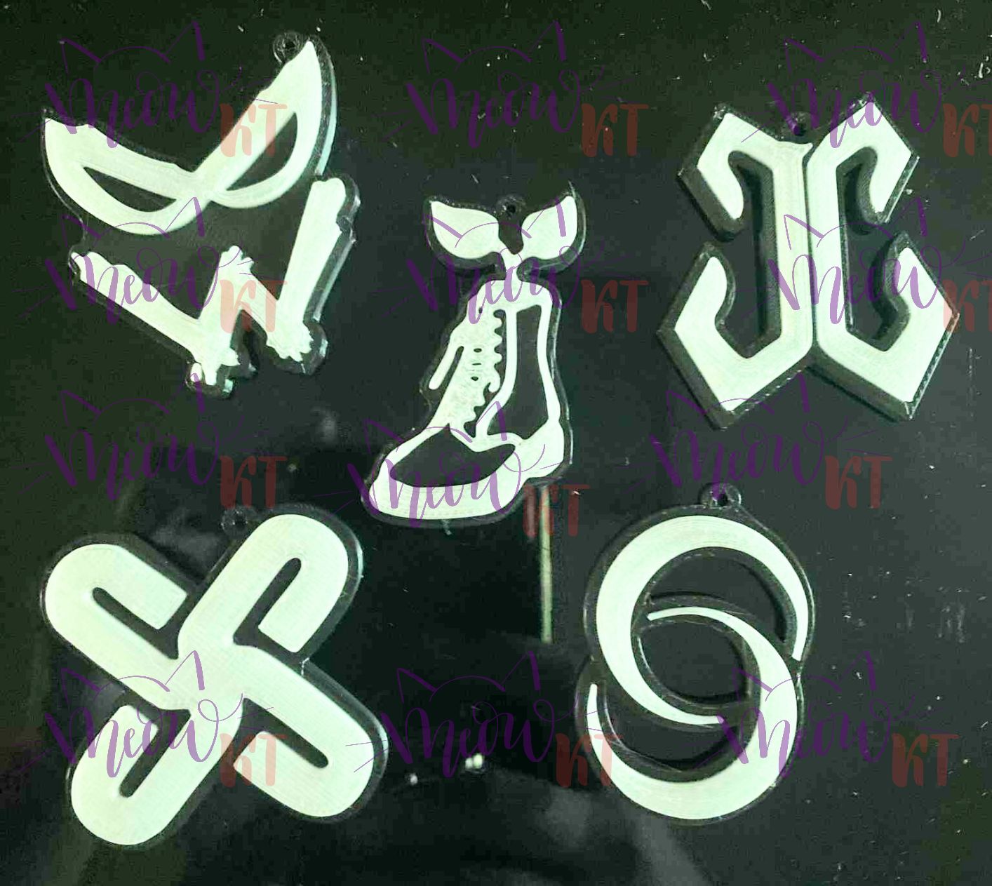 SB19 solo logo keychain for sale