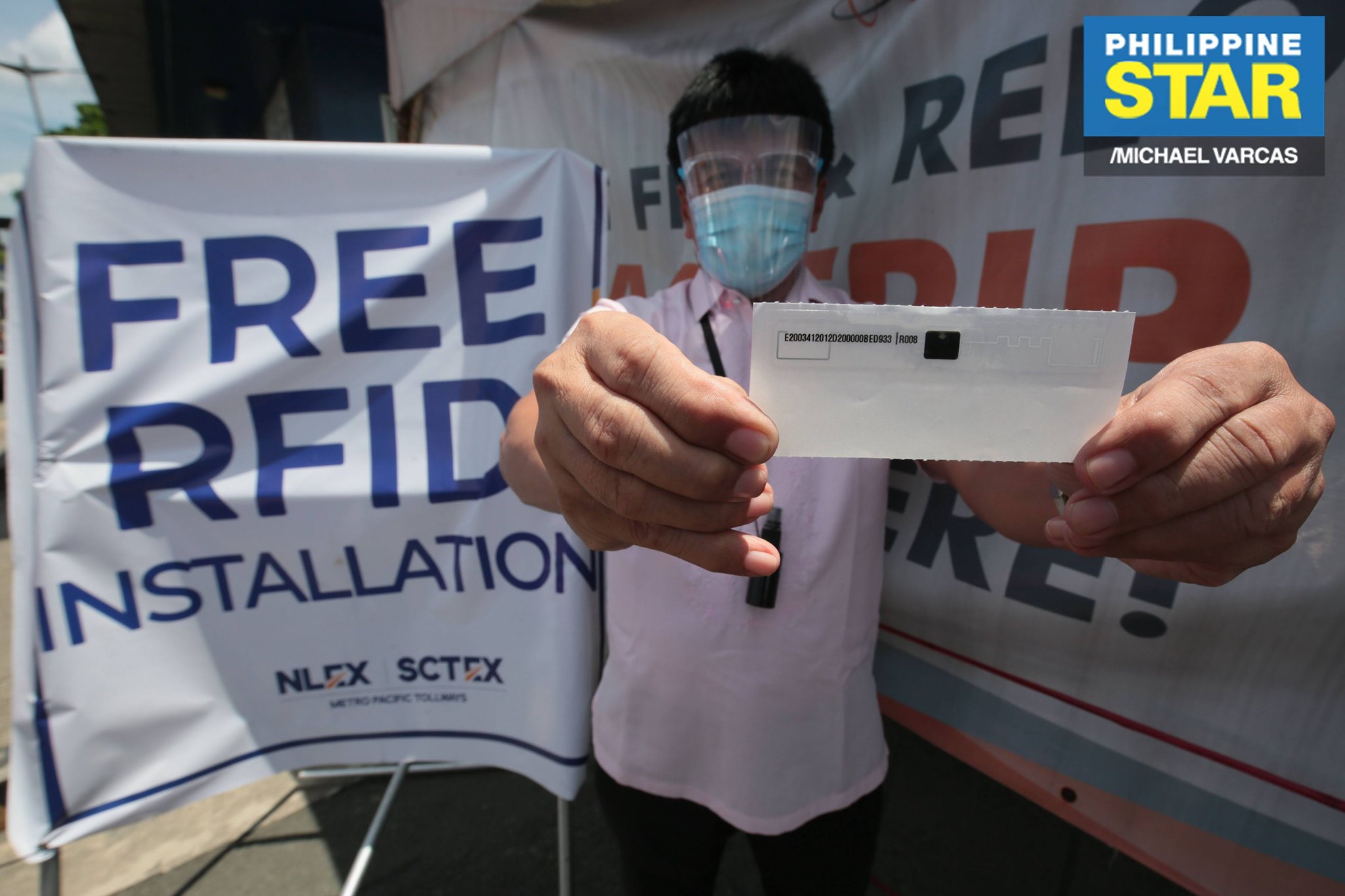Philippine Star - Motorists avail of the free RFID...
