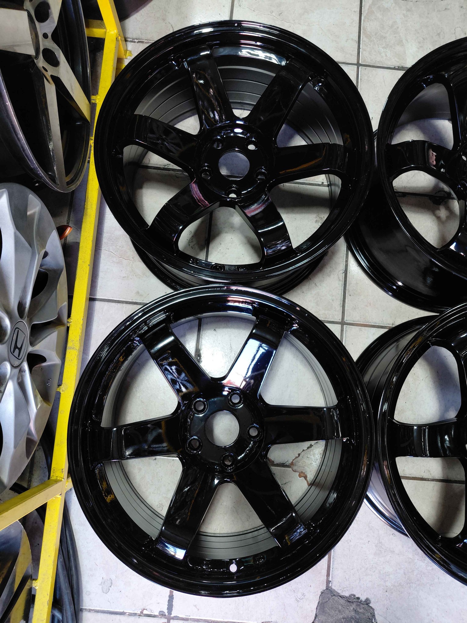Vendo Aros Usados Rin 18, 5x114 de 9 Pulgadas de Ancho. Replica (TE37 ...